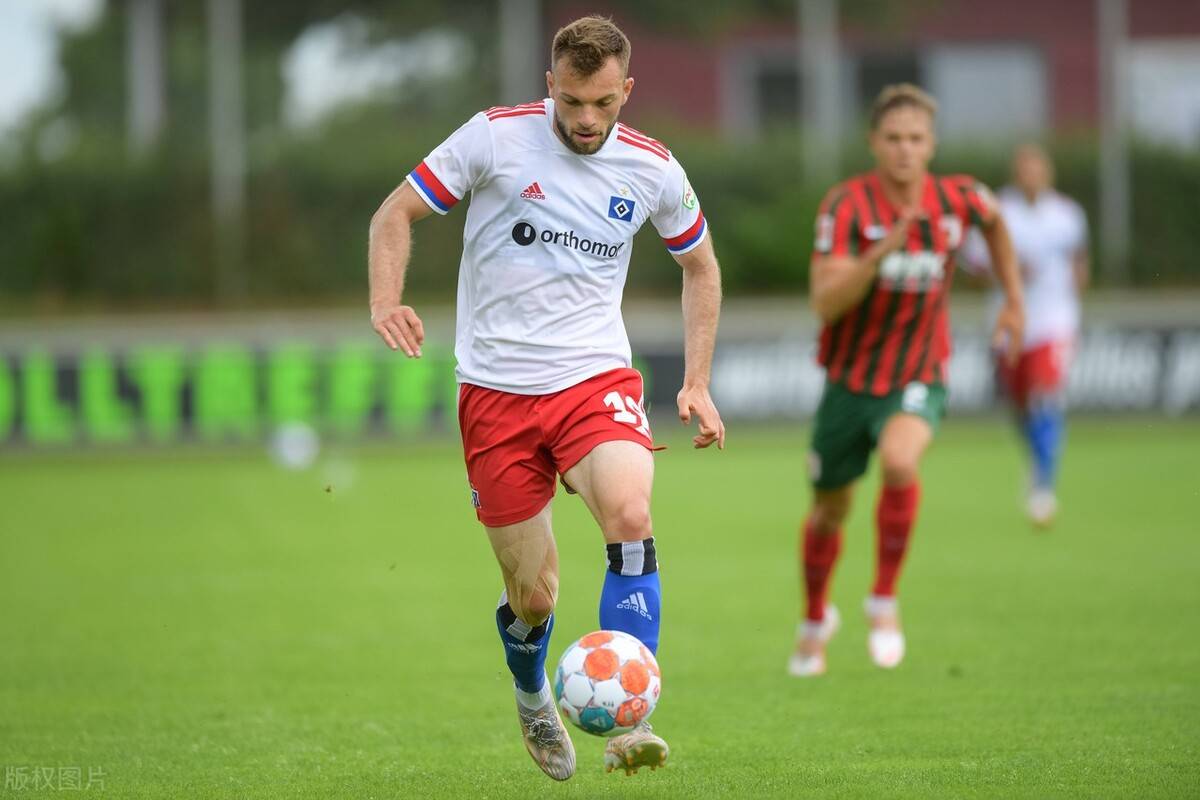 关于赛地聚焦：德国杯冲刺阶段热度飙升，尤文图斯临场应变，更衣室稳定，球探报告显示潜力的信息